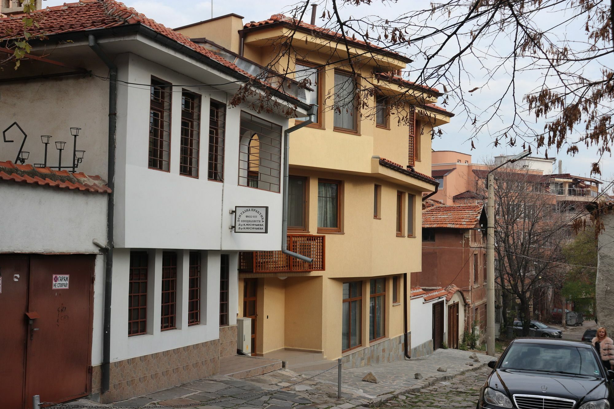 Roots Hotel And Wine Bar Plovdiv Bagian luar foto